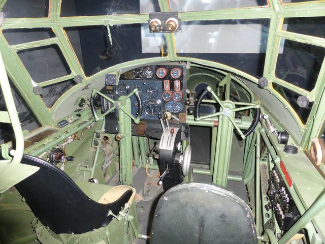 04Canberra-16-640x480.JPG