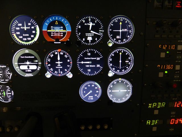 http://www.pilote-virtuel.com/img/members/9578/P1140772-640x480.JPG